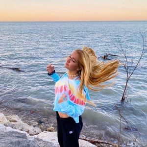 Meet your Posher, Chloe